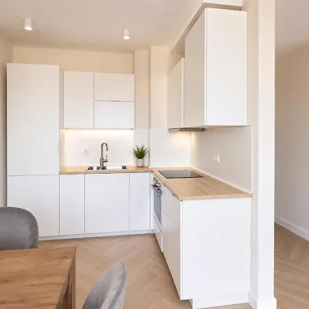 1 Bdr 1 Bthr Free Private Parking Paradise Mall Mountain View High Floor Apartment Sofia