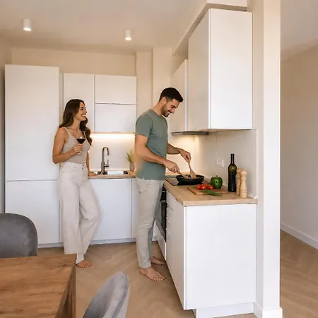 1 Bdr 1 Bthr Free Private Parking Paradise Mall Mountain View High Floor Apartment